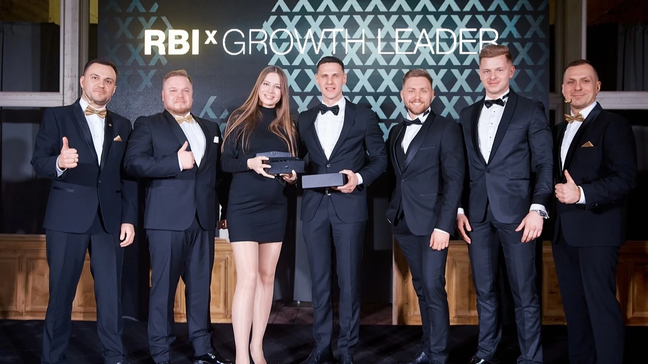 MINI АВТОDОМ Санкт-Петербург – официальный партнер RBI X BUSINESS